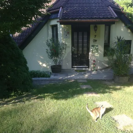Guest house Rakattya-parti Vendeghaz *